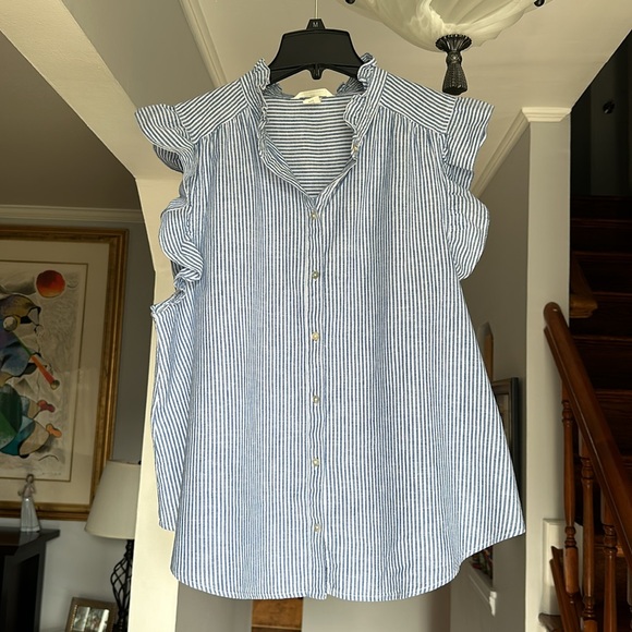 H&M Ruffled Neckline and Sleeves Seersucker Tunic Blouse Sz L - Picture 1 of 8